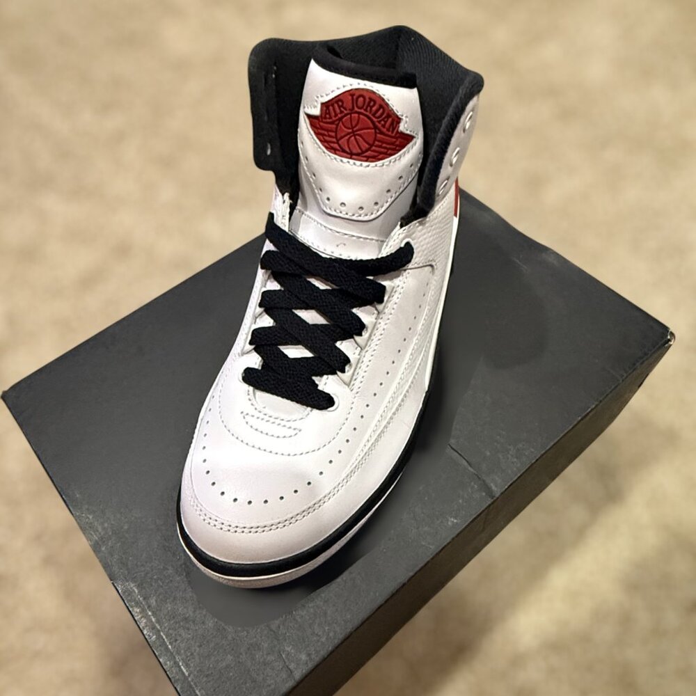 Brand New Air Jordan 2 Retro (6.5 GS) – Classic Style and Comfort